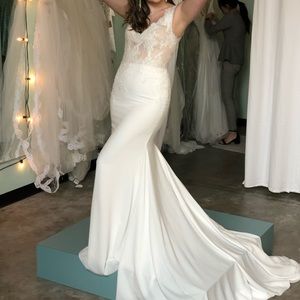 Pronovias Barcelona Atelier Size 2